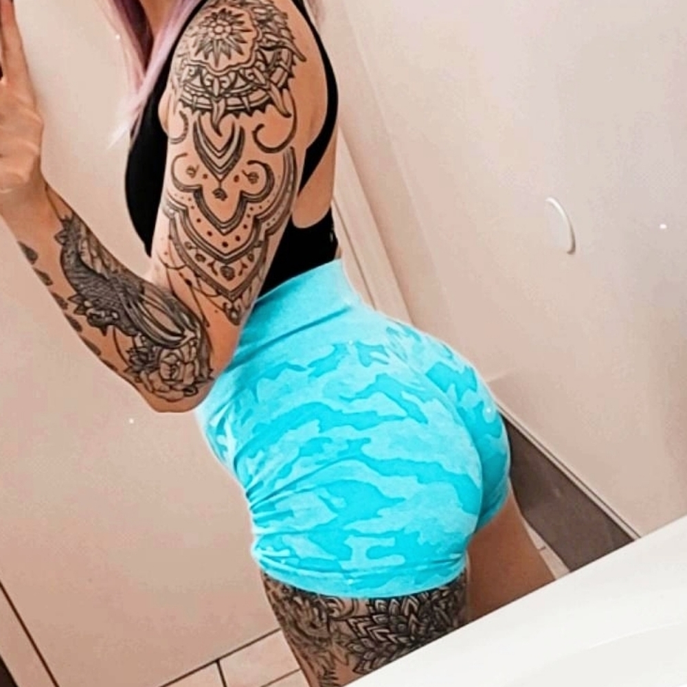 Nvgtn Caribbean camo shorts